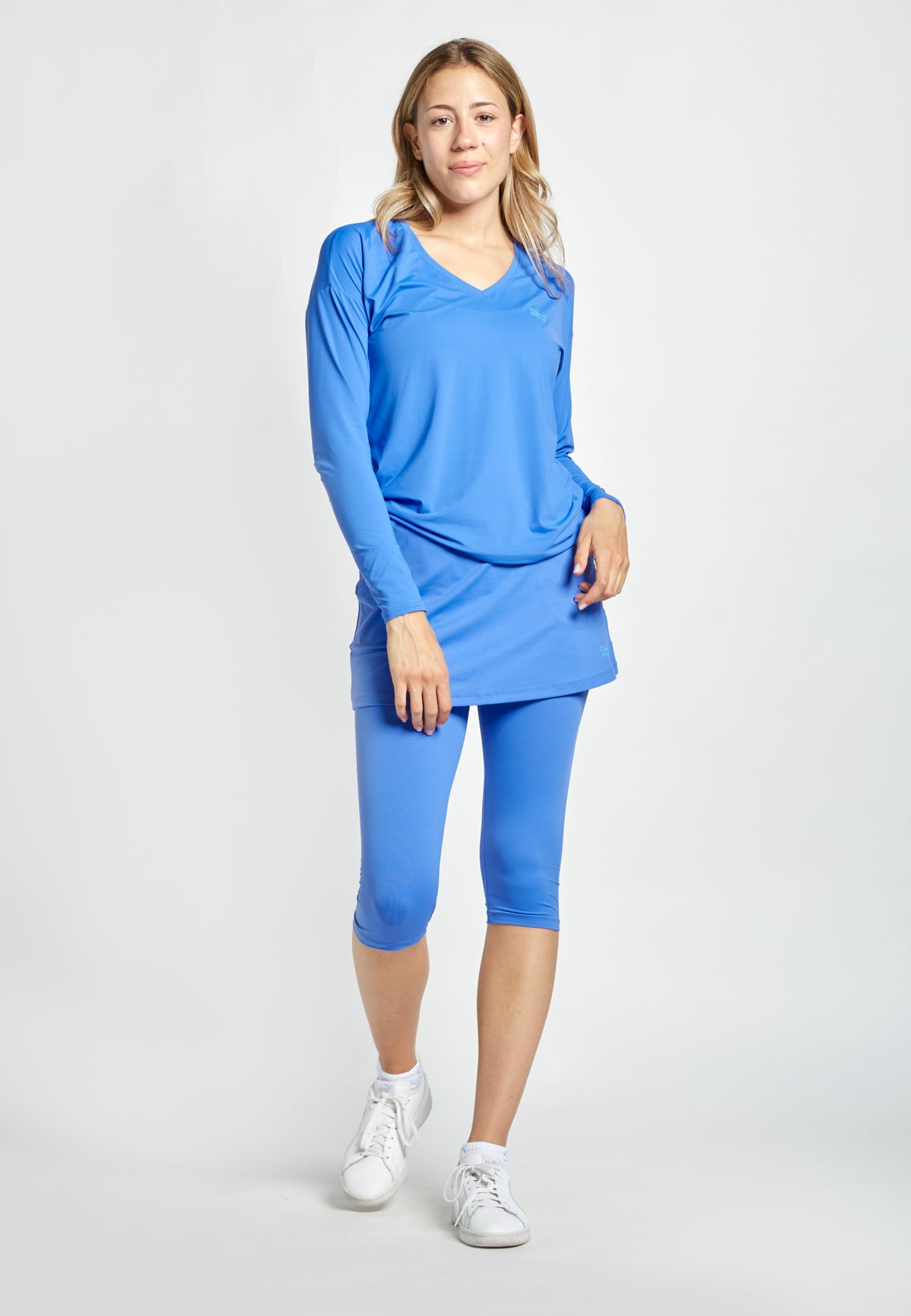 Mädchen & Damen Tennis Loose Fit Langarmshirt V-Neck, kornblumen blau von SPORTKIND