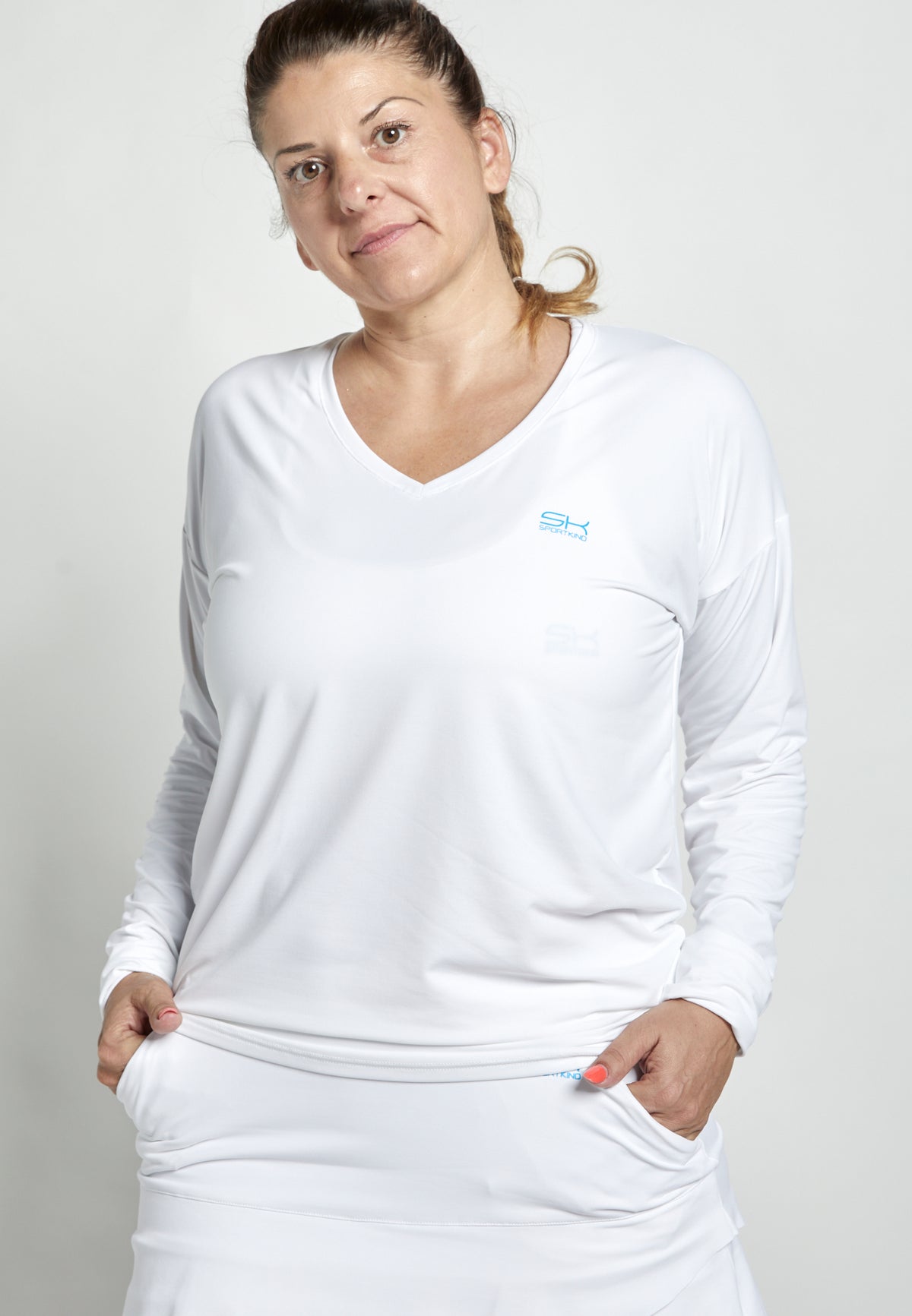 Mädchen & Damen Tennis Loose Fit Langarmshirt V-Neck, weiss von SPORTKIND