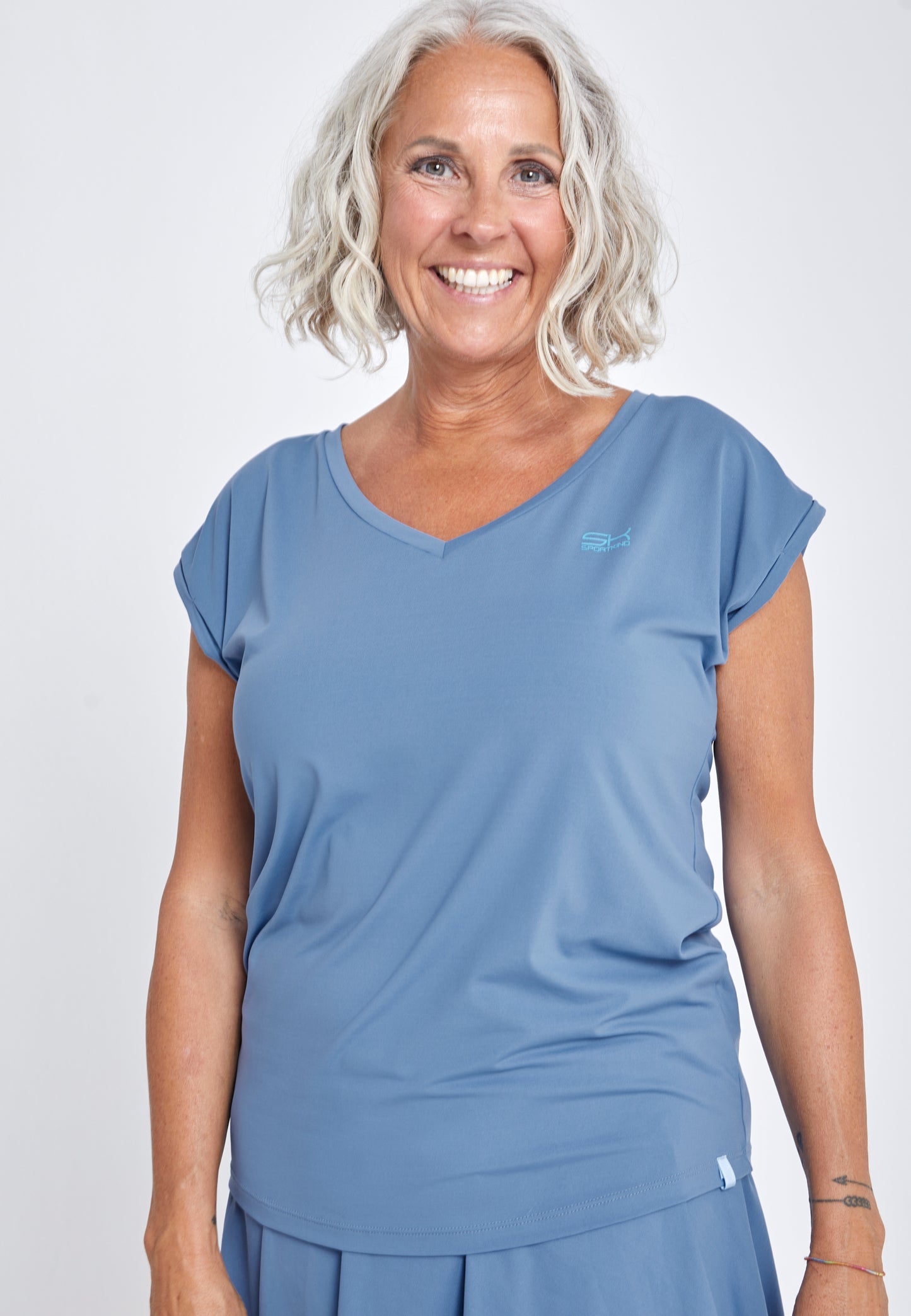 Mädchen & Damen Tennis Loose Fit Shirt V-Neck, grau blau von SPORTKIND