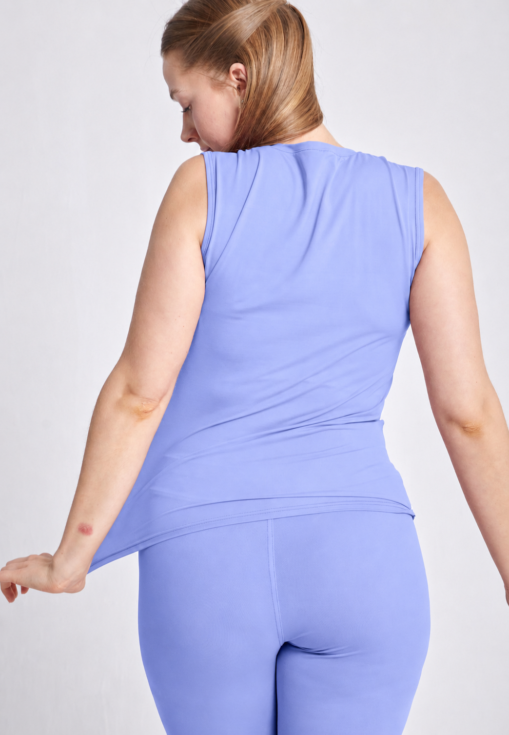 Mädchen & Damen Tennis Loose Fit Tanktop V-Neck, lavendel blau von SPORTKIND