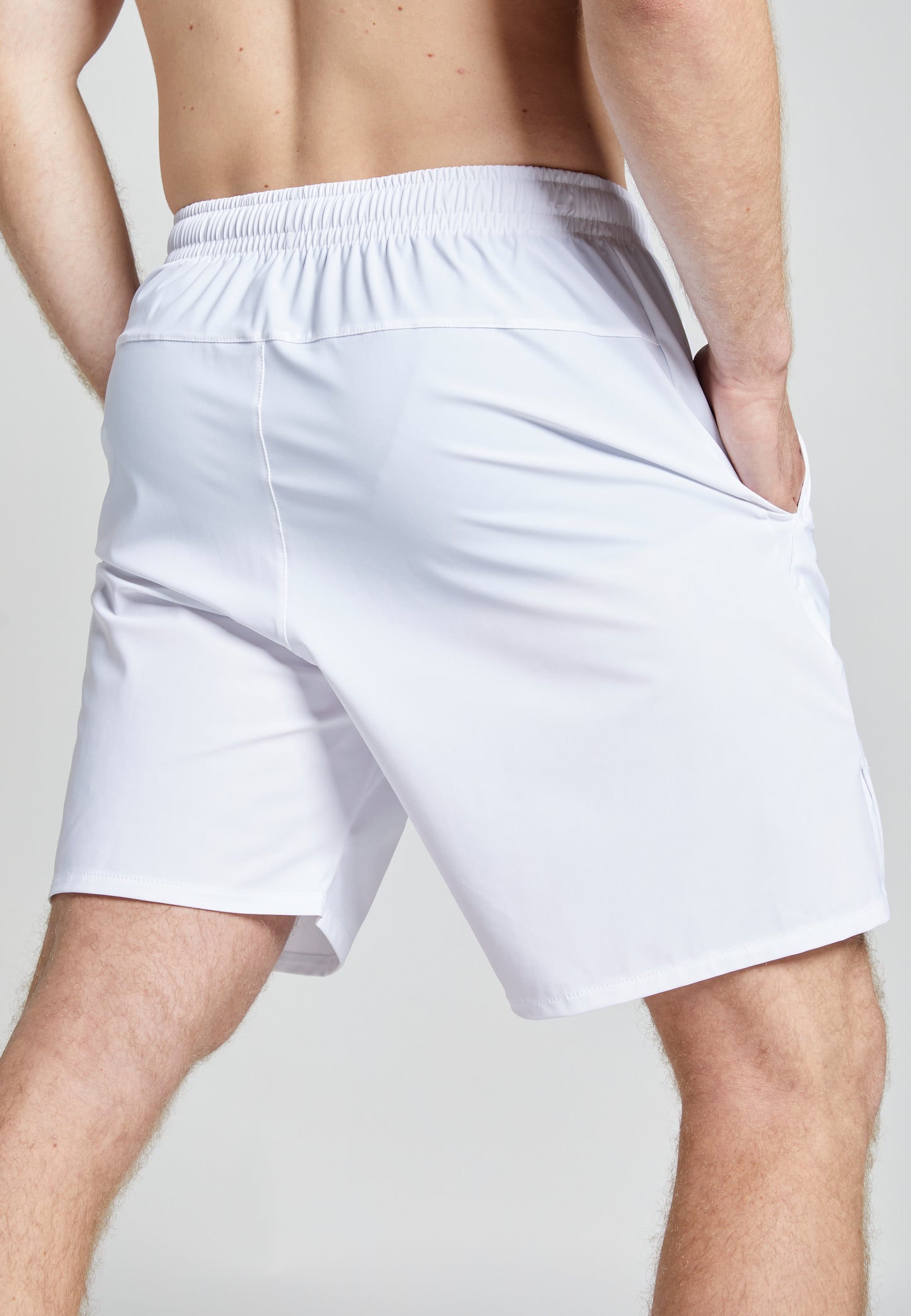 Jungen & Herren Tennis Shorts Performance fuer Herren & Jungen, weiss von SPORTKIND